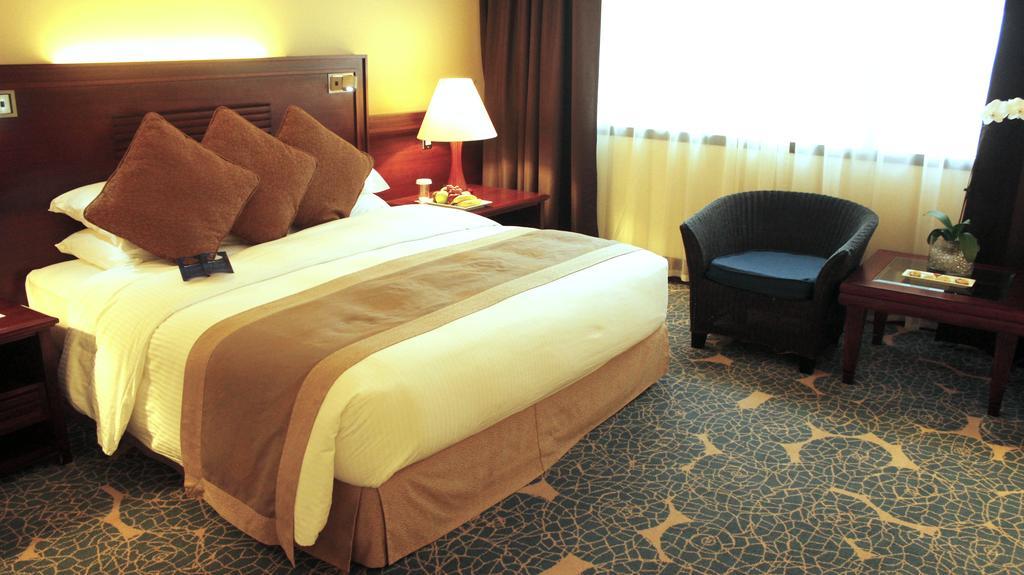 Radisson Blu Resort, Sharjah Exterior photo A room at the hotel