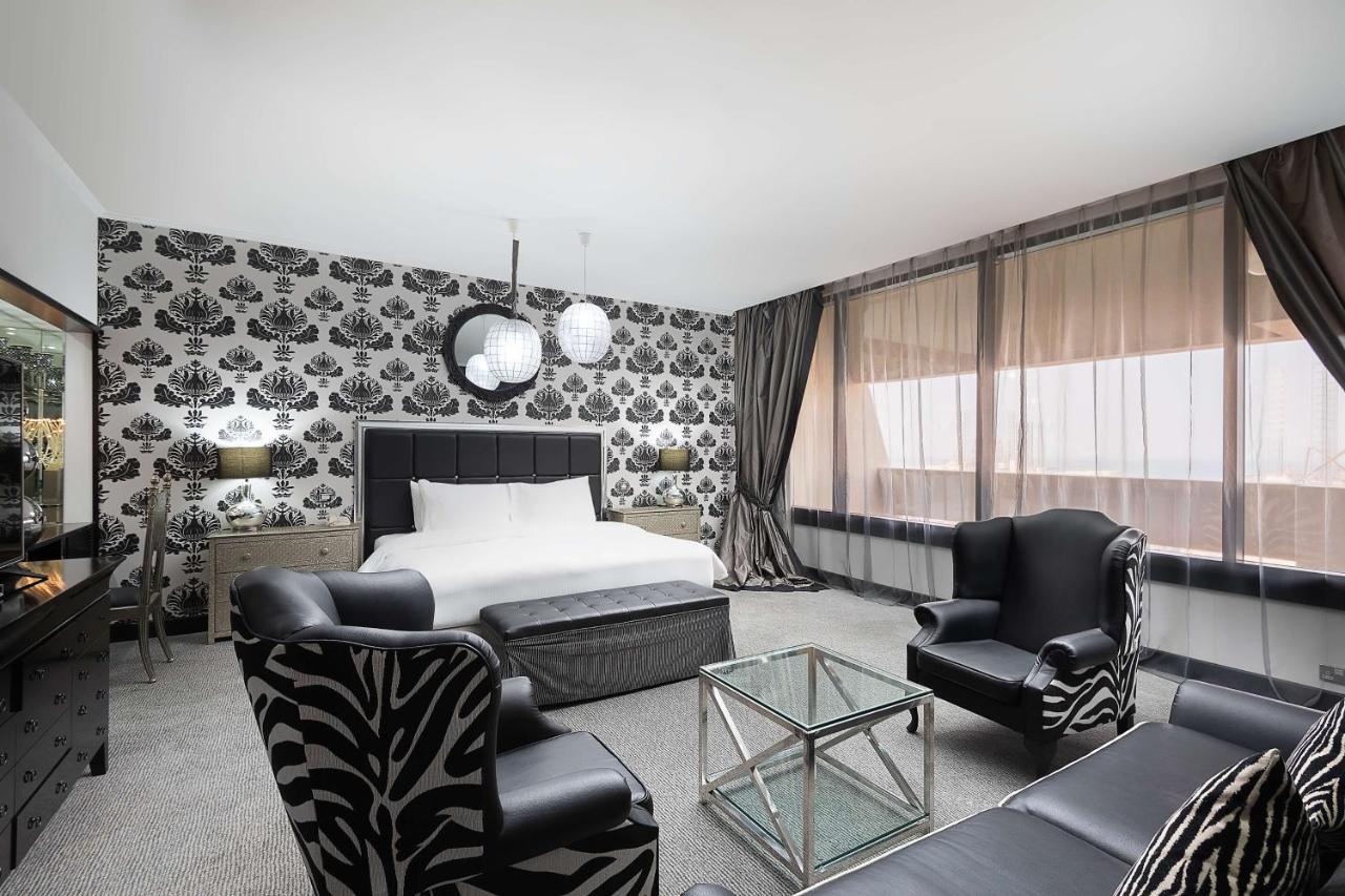 Radisson Blu Resort, Sharjah Exterior photo A suite at the hotel